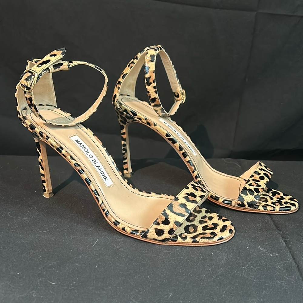Manolo Blahnik Chaos Leopard-Print Patent Sandal 38.5